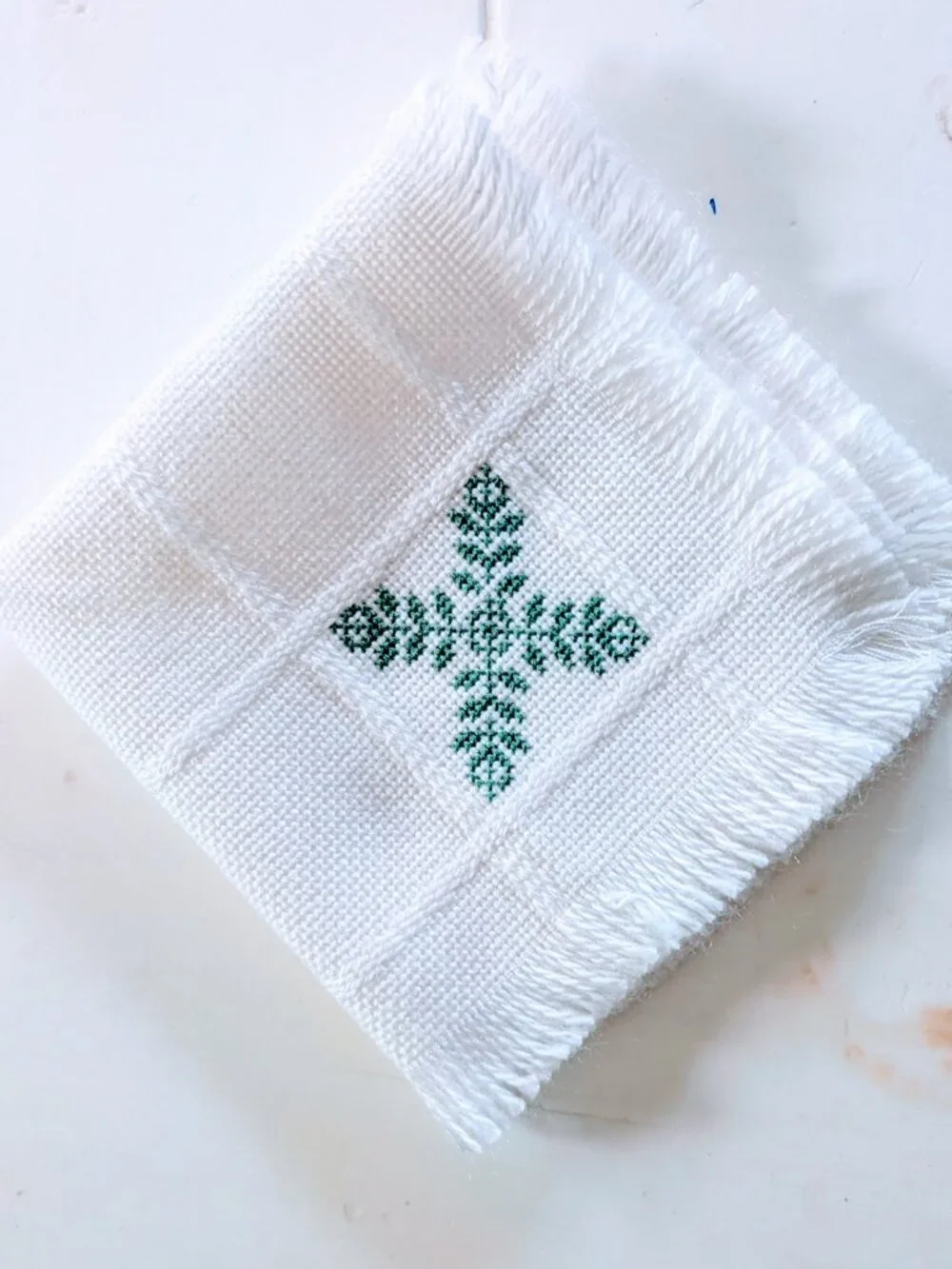 VTG Set Embroidered Cotton Placemats & Napkins White Cross Stitch Open Weave